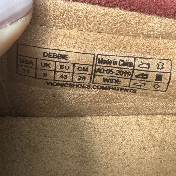 Vionic Debbie Burgundy Suede Loafers Size 11 Wide - Picture 5 of 5